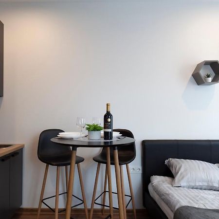 קובנה Oak House Apartments מראה חיצוני תמונה