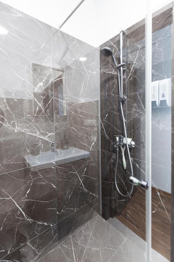 קובנה Oak House Apartments מראה חיצוני תמונה